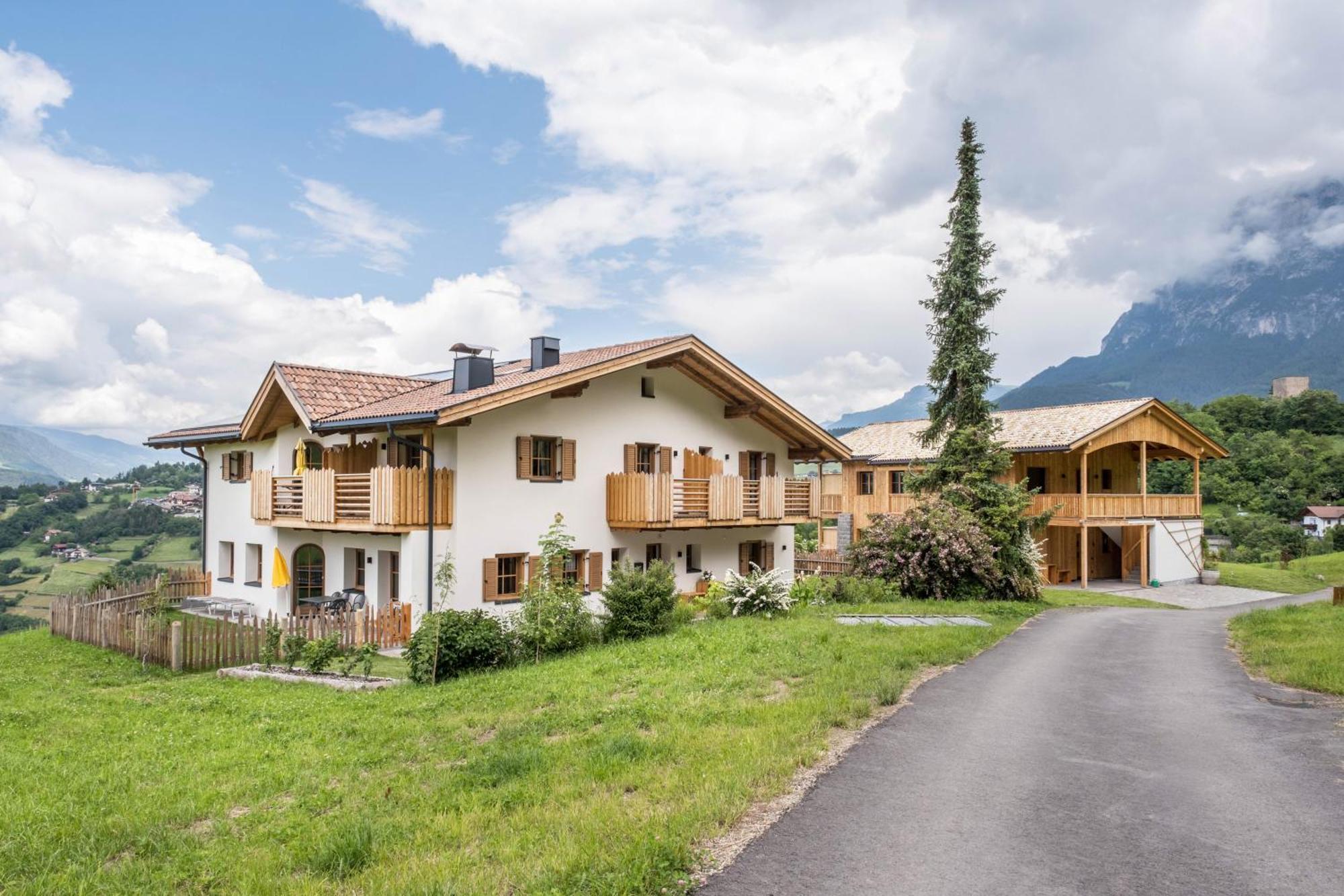 Haensel Und Gretel Schlosshof Umes Kültér fotó